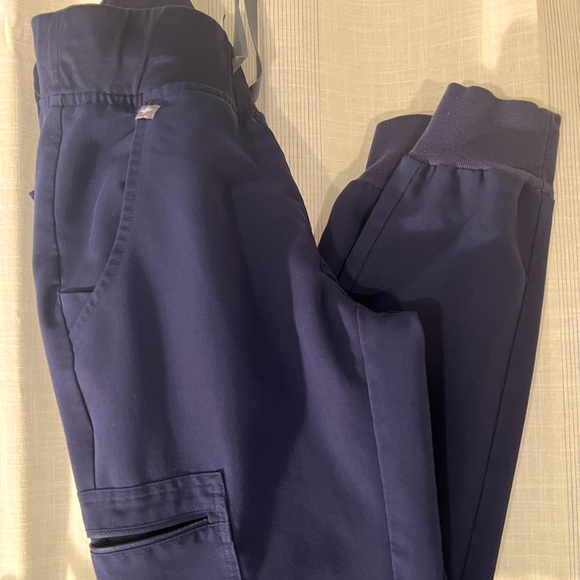 Figs navy Zamora jogger scrubs - Picture 2 of 7